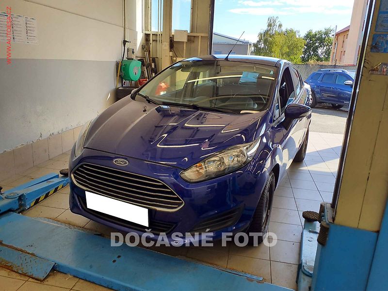 Ford Fiesta (2014) 1.25i, ČR, AC, výhřev sed - fotka 1 z 3