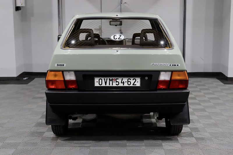 Škoda Favorit (1988) 1.3 46 kW 136 L  - fotka 7 z 47