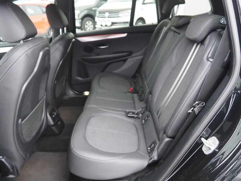 BMW Řada 2 (2020) 216D GT-M Sport, 7 míst, A/T - fotka 12 z 42