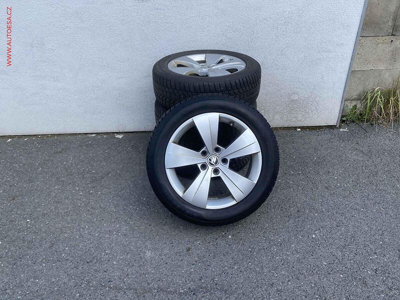 Škoda Superb (2019) 2.0 TDi, 2.maj,ČR, DSG - fotka 19 z 19