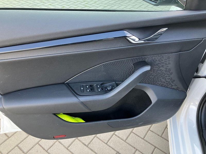 Škoda Octavia (2021) 2.0TDI AMBITION NAJ.53TKM - fotka 19 z 28