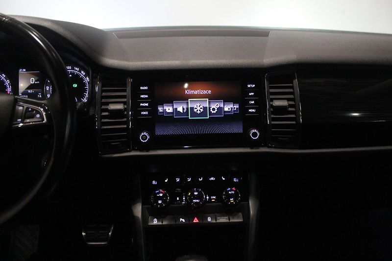 Škoda Kodiaq (2019) Scout 4x4 140kW Webasto - fotka 19 z 27