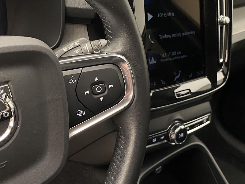 Volvo XC40 T5 RECHARGE INSCRIPTION AUT - fotka 21 z 50