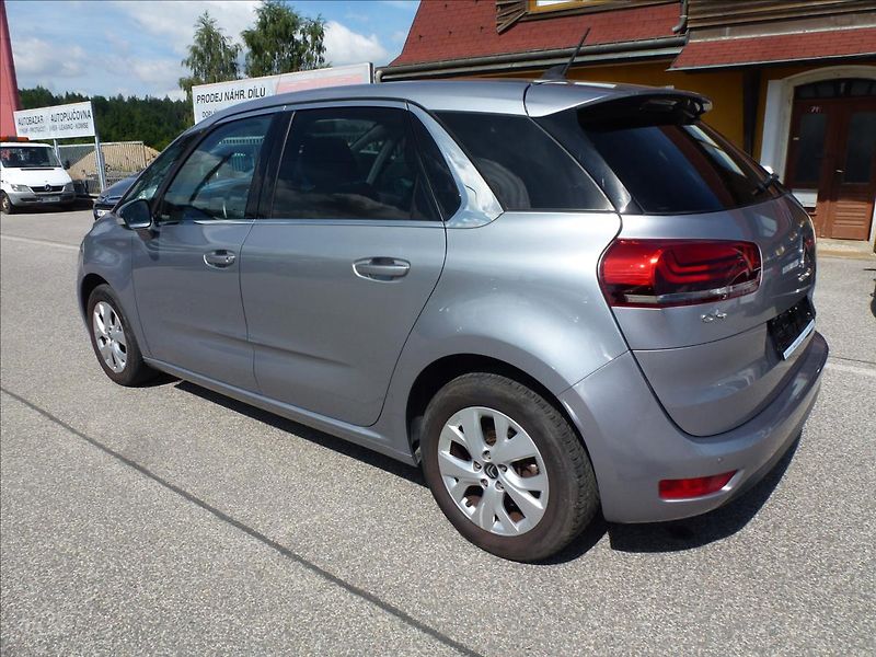 Citroën C4 Picasso 1,2 PureTech 130 6AUT  SpaceTo - fotka 13 z 54