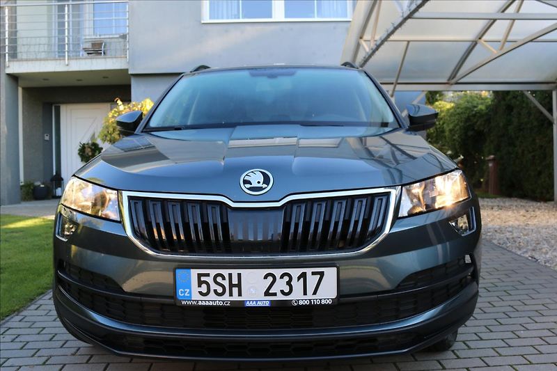 Škoda Karoq 1,0 85kW, ČR, 45000 KM - fotka 2 z 36