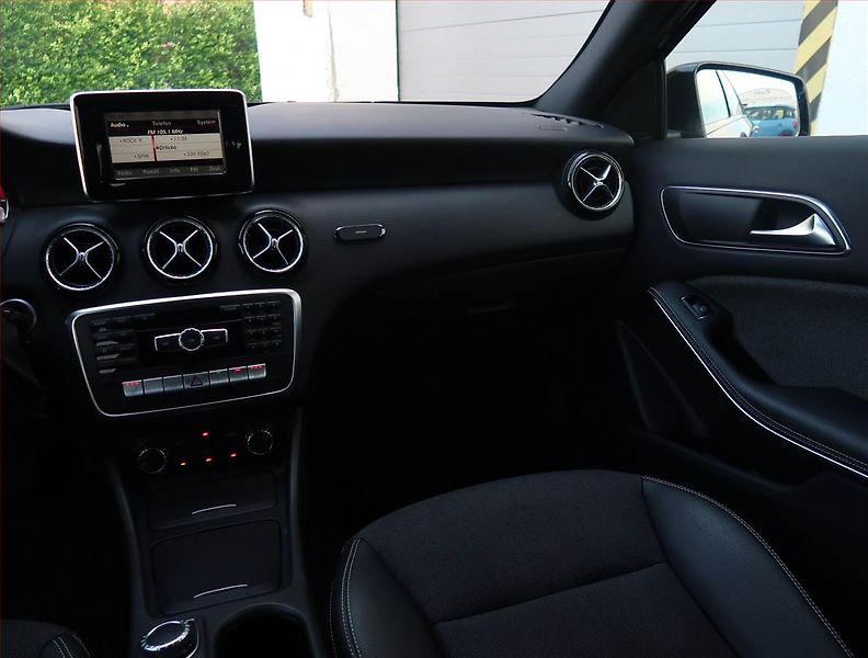 Mercedes-Benz Třídy A (2013) A 180 CDI , Automat, Kůže - fotka 8 z 18