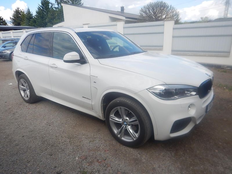 BMW X5 2.0 Biturbo 170 kw - fotka 7 z 11