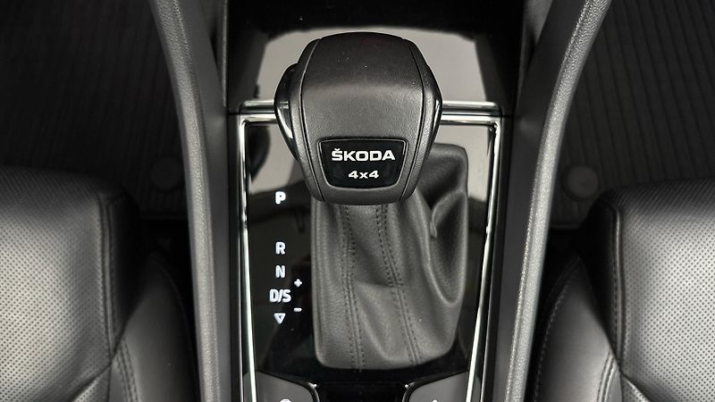 Škoda Kodiaq 2.0 TDI DSG 4x4 L&K - fotka 28 z 32