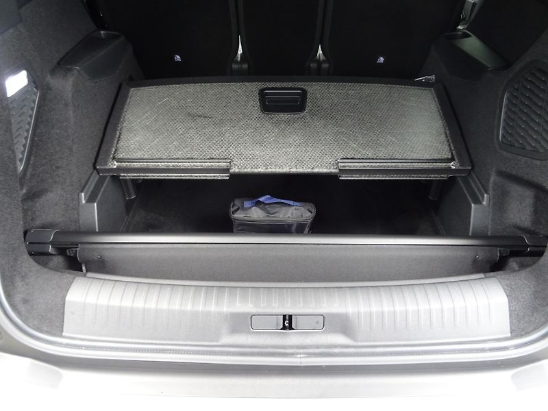 Peugeot 5008 (2026) BUSINESS 145k e-DCS6 5MÍST - fotka 13 z 42