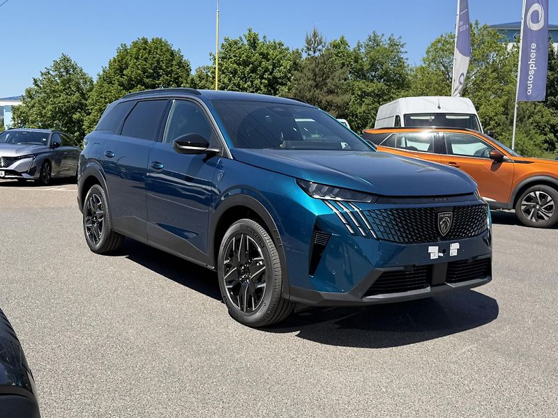 Peugeot 5008 (2026) GT Hybrid 145 e-DCS6 SUMMER BL - fotka 7 z 28
