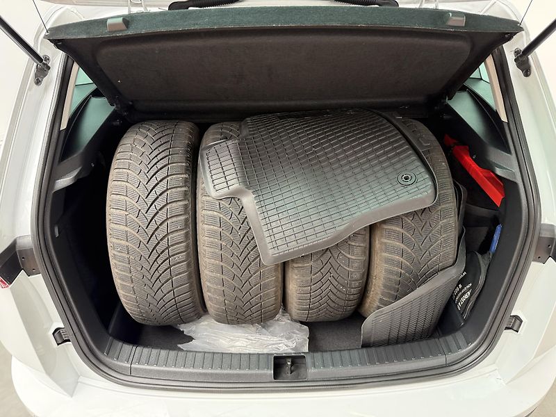 Škoda Karoq 1.5 TSI 110kW Style - fotka 11 z 11
