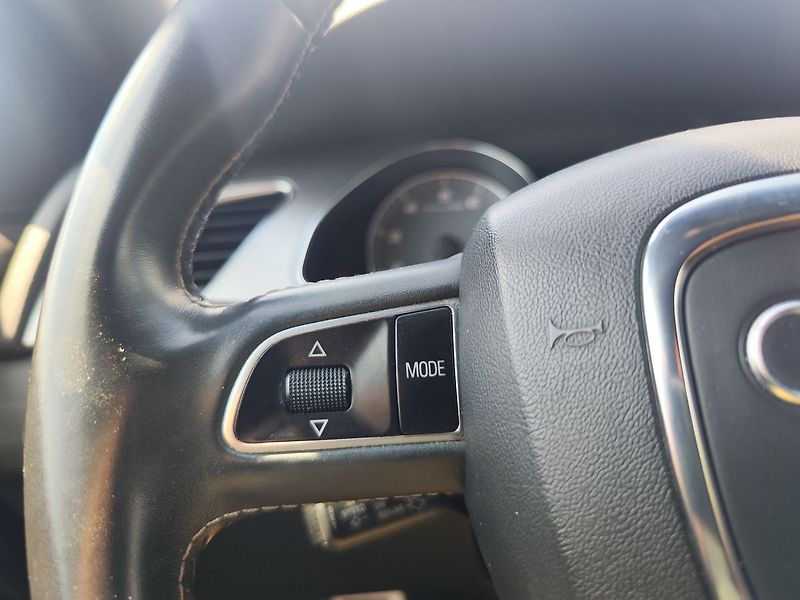 Audi S5 3.0 TFSI/245kW V6 Cabrio 4x4 - fotka 27 z 35