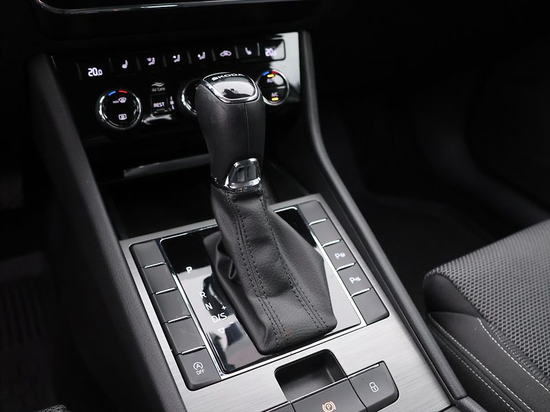 Škoda Superb 1,5 TSI 110kW Style DSG CZ DPH - fotka 24 z 33