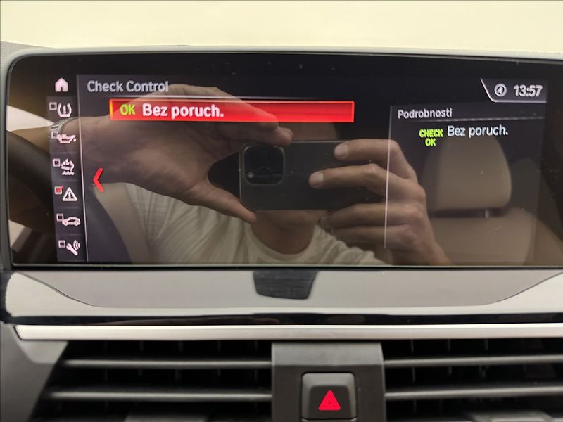 BMW X4 3,0 M40d DPH HUD 360° H/K CZ - fotka 19 z 49
