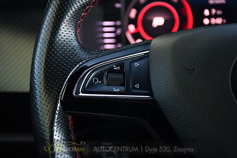 Škoda Kodiaq RS 2,0TDi VIRTUAL PANOR 2xALU  - fotka 30 z 56
