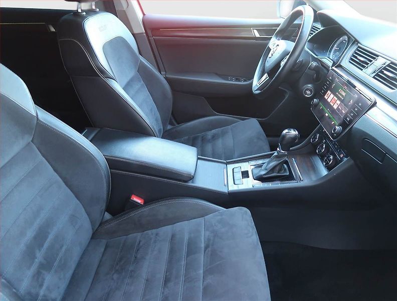 Škoda Superb (2020) Scout 2.0 TDI - fotka 9 z 20