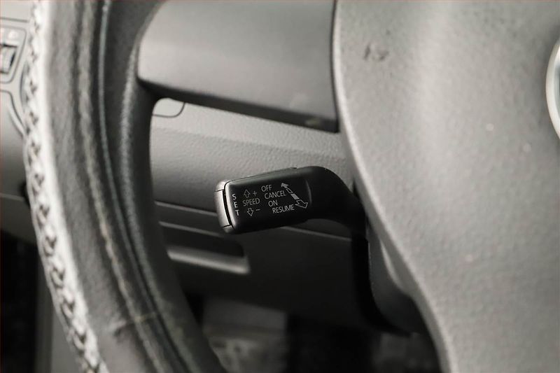 Volkswagen Passat (2011) 1.6 TDI, nová STK, v provozu - fotka 11 z 13
