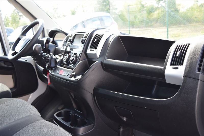 Fiat Ducato 2,3 MAXI 96KW VALNÍK 7MÍST - fotka 22 z 45