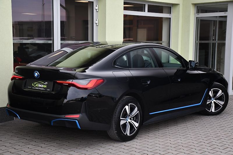 BMW i4 eDrive40 97,4%SoH. - fotka 4 z 39