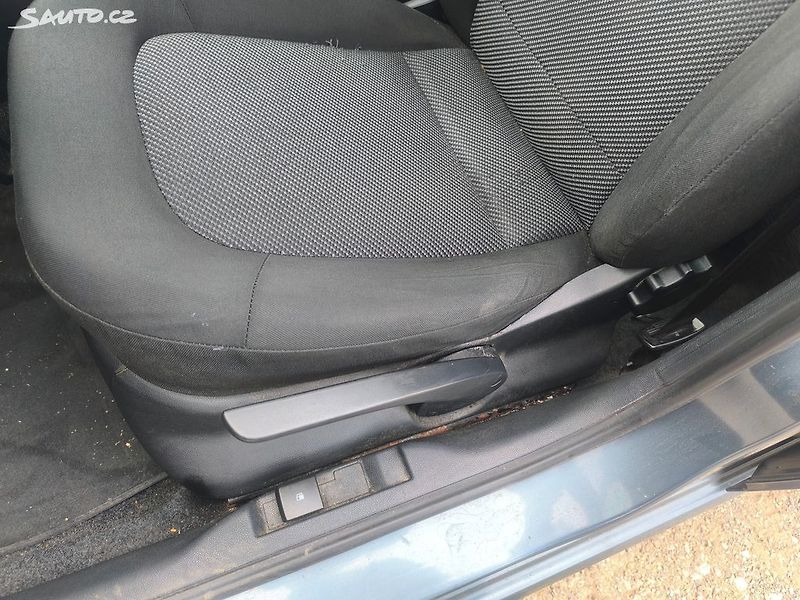Škoda Fabia 1,9SDI,PĚKNÁ,TZ,1MAJ45L - fotka 12 z 19