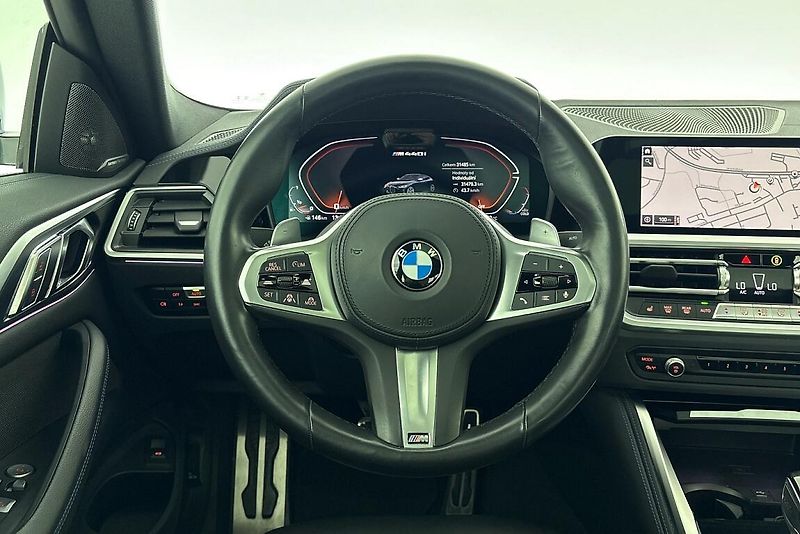 BMW Řada 4 M440i xDrive - fotka 21 z 26
