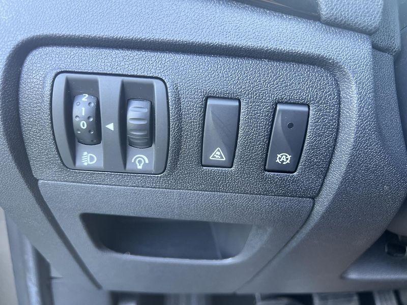 Renault Scénic 1.2TCE 85KW,KůŽE,NAVI,2xKOLA - fotka 35 z 44