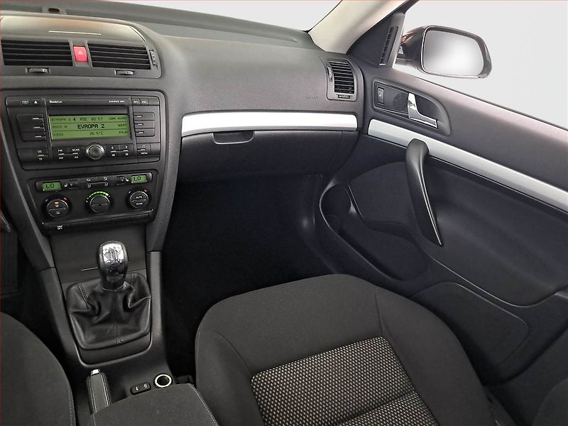 Škoda Octavia (2008) 1.8 TSI, po STK, Tažné - fotka 8 z 18