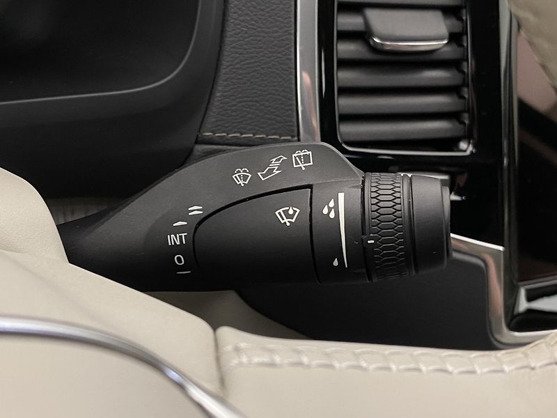 Volvo XC90 B5 AWD BRIGHT PLUS - fotka 23 z 66