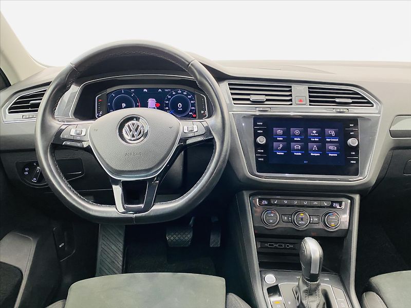 Volkswagen Tiguan 2,0 TDI DSG 4x4 Highline - fotka 10 z 24
