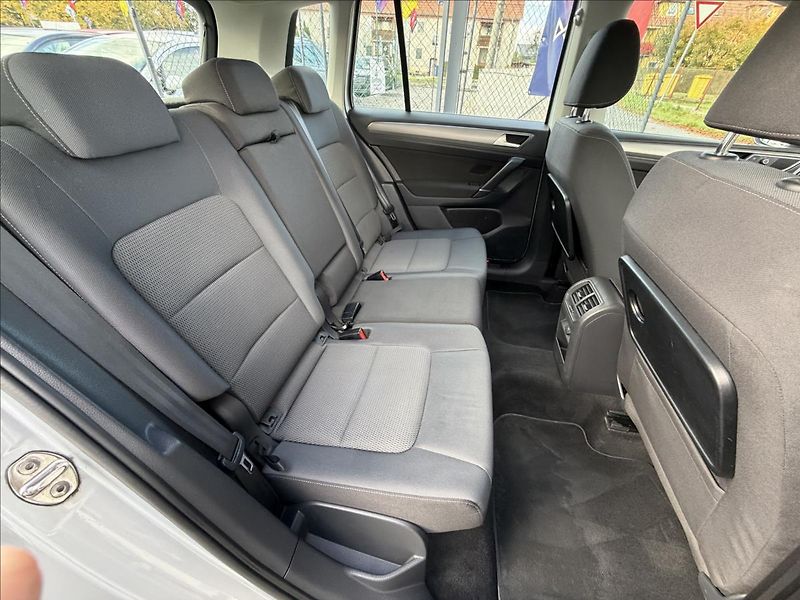 Volkswagen Golf Sportsvan 1,6 TDi 81kW  Serviska,Navigac - fotka 30 z 49