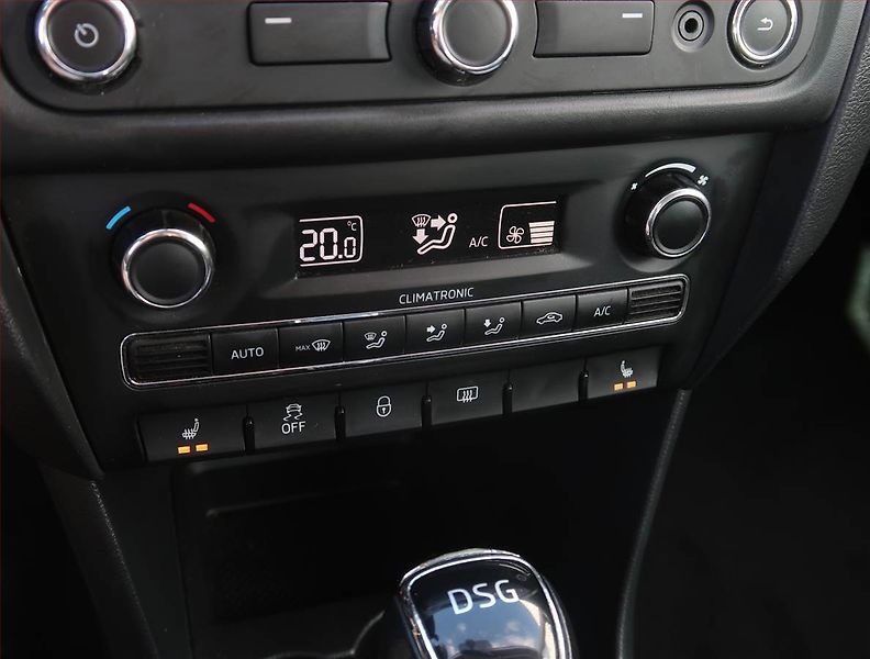 Škoda Rapid (2016) 1.4 TSI, Automat, Serv.kniha - fotka 18 z 21