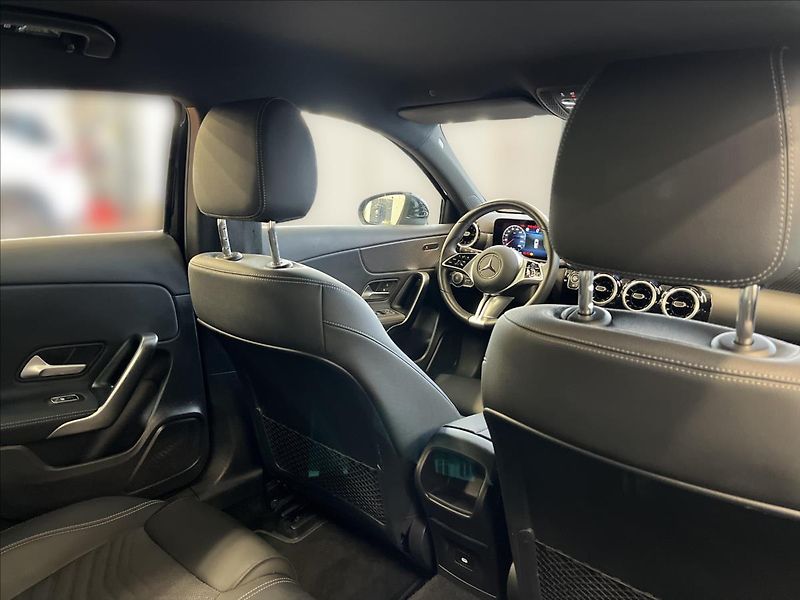 Mercedes-Benz Třídy A 180 Progressive Line - fotka 20 z 21