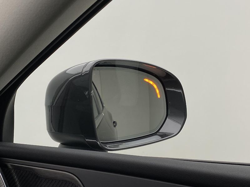 Volvo XC60 B5 AWD CORE AUT REZERVACE - fotka 34 z 52
