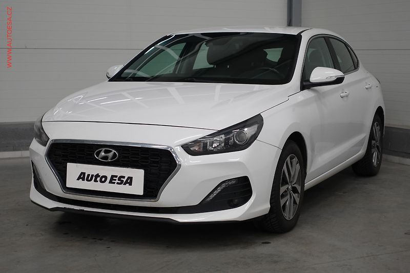 Hyundai i30 (2019) 1.6CRDi Fastback, ČR - fotka 3 z 22