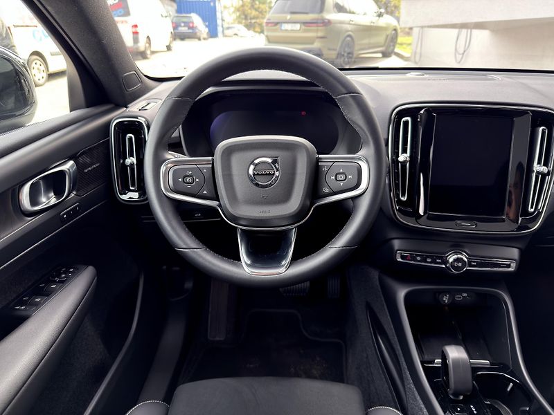 Volvo C40 P8 RECH. ULTIMATE // 4x4 +kola - fotka 23 z 49