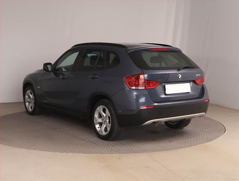 BMW X1 (2011) xDrive20d, 4X4, Automat - fotka 4 z 16