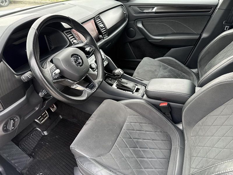 Škoda Kodiaq (2023) 2.0 TSI 4x4 DSG Sportline - fotka 7 z 36
