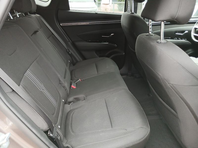 Hyundai Tucson Plug-in Hybrid1,6 T-GDI 4x4 AT - fotka 15 z 20