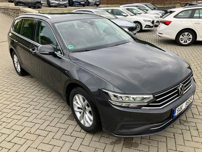 Volkswagen Passat Variant (2022) 1.5TSI 110kW DSG BUSINESS EVO - fotka 2 z 34