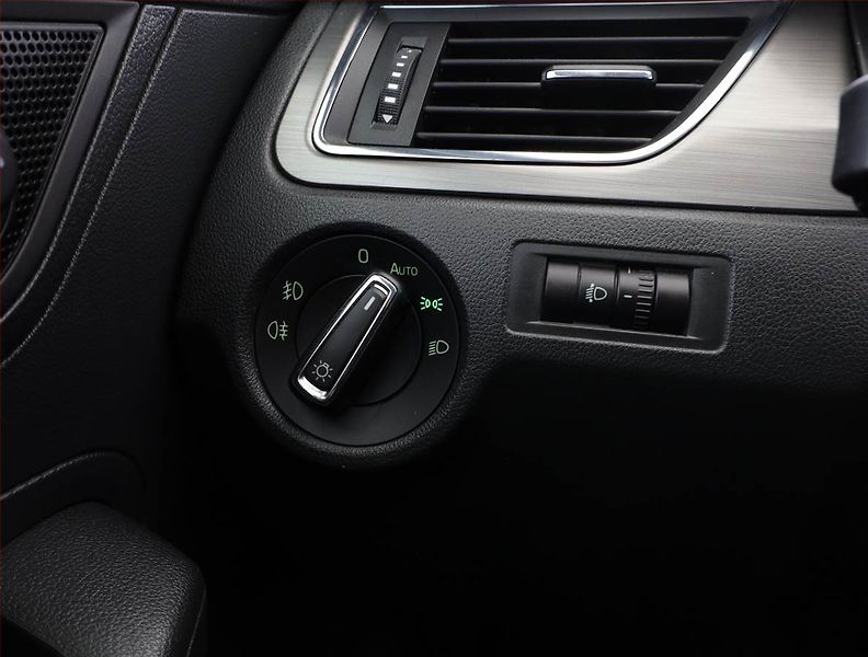 Škoda Rapid (2017) Spaceback 1.0 TSI, Serv.kniha - fotka 14 z 18