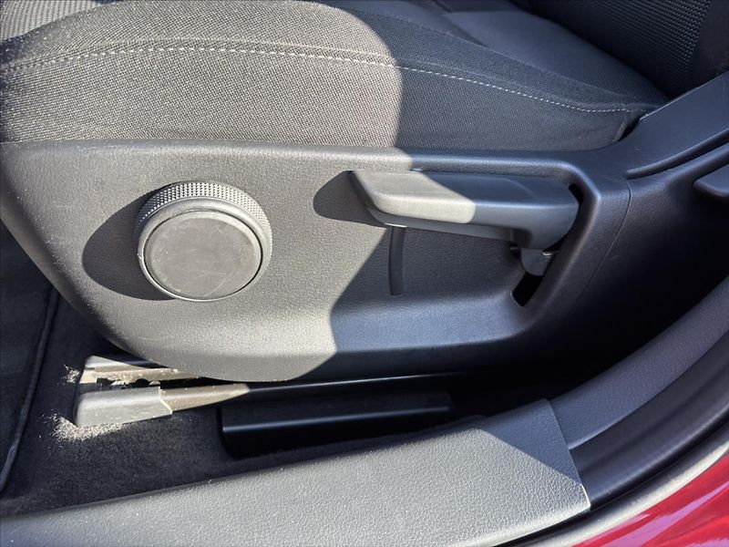 Mazda CX-30 2,0 i 137kW AT GT Plus CARPLAY - fotka 11 z 47