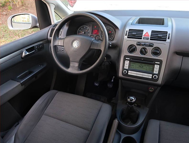 Volkswagen Touran (2007) 1.6, LPG, Tempomat - fotka 7 z 17