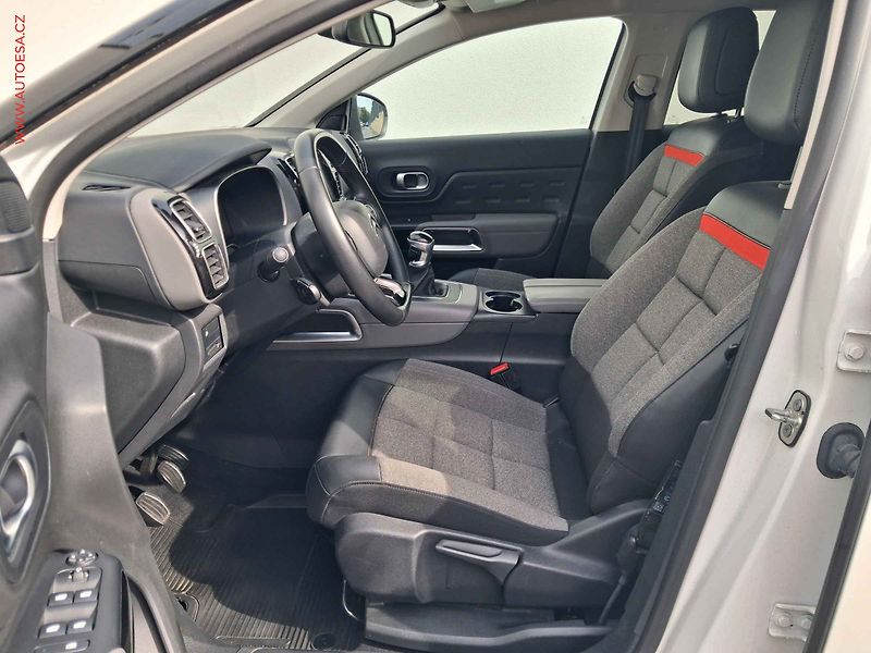 Citroën C5 Aircross (2019) 1.2 PT, Feel, navi, kamera - fotka 9 z 17