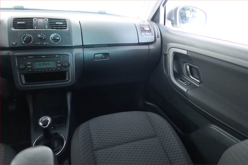 Škoda Fabia (2013) 1.2 TSI, Tempomat - fotka 8 z 15