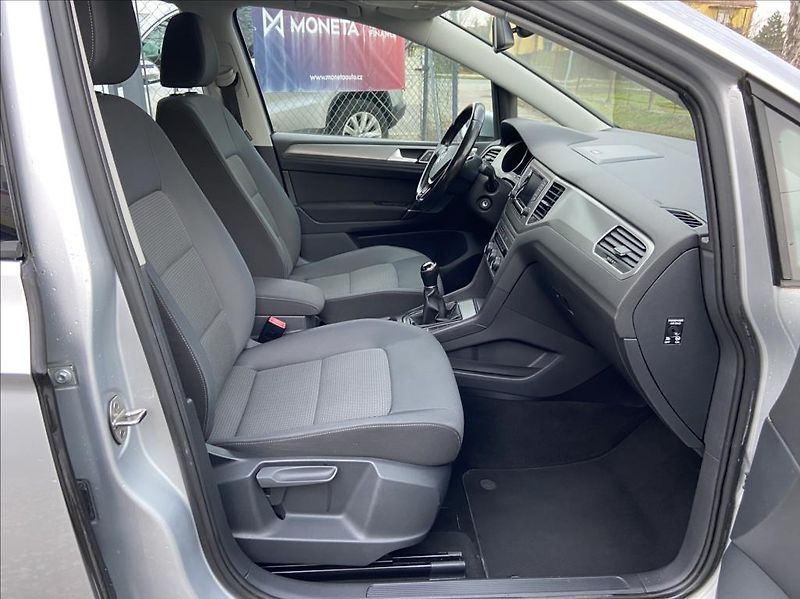 Volkswagen Golf Sportsvan 1,6 TDi 81kW  Serviska,Navigac - fotka 25 z 46