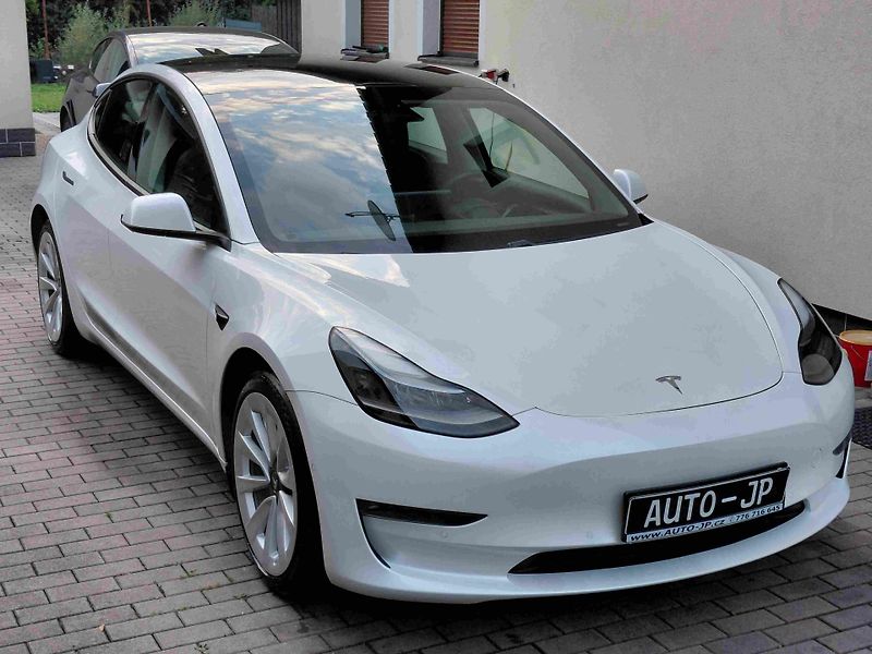 Tesla Model 3 (2021) AWD Long Range - fotografie inzerátu
