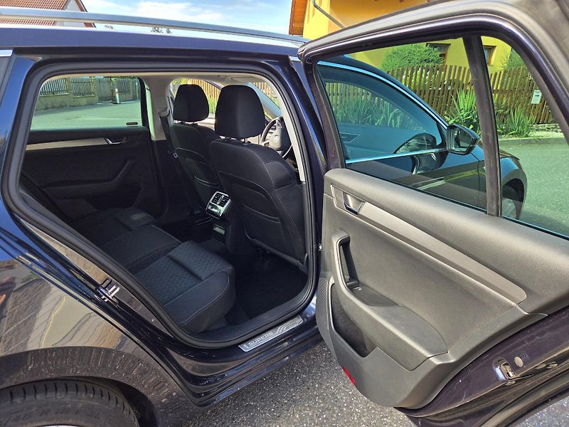 Škoda Superb (2018) Škoda Superb III Combi 1.5 TSI - fotka 10 z 13