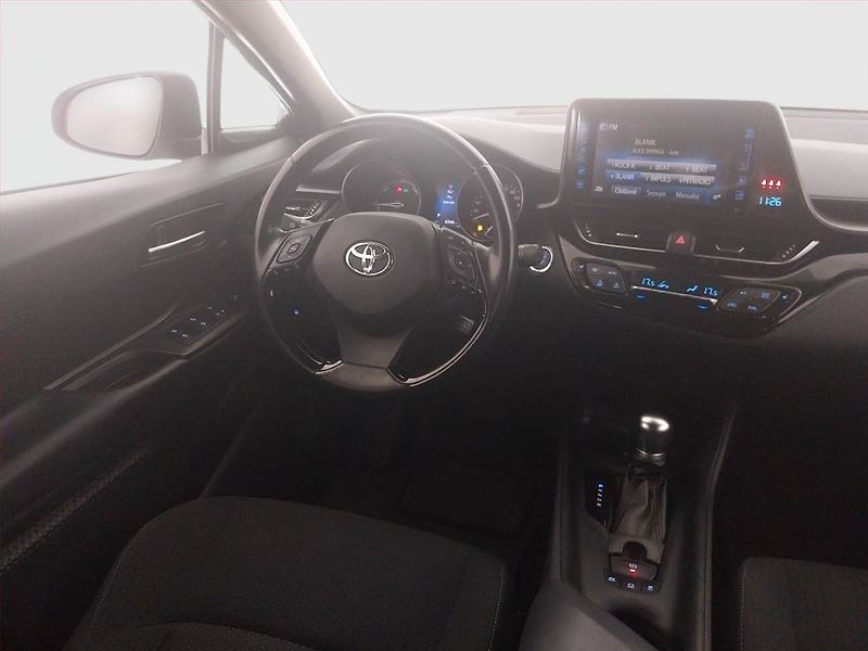 Toyota C-HR (2018) 1.8 Hybrid - fotka 7 z 21