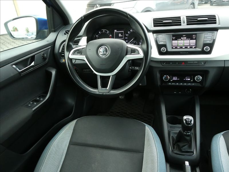 Škoda Fabia 1,2 TSi 2xkola,auto klima,temp - fotka 25 z 42