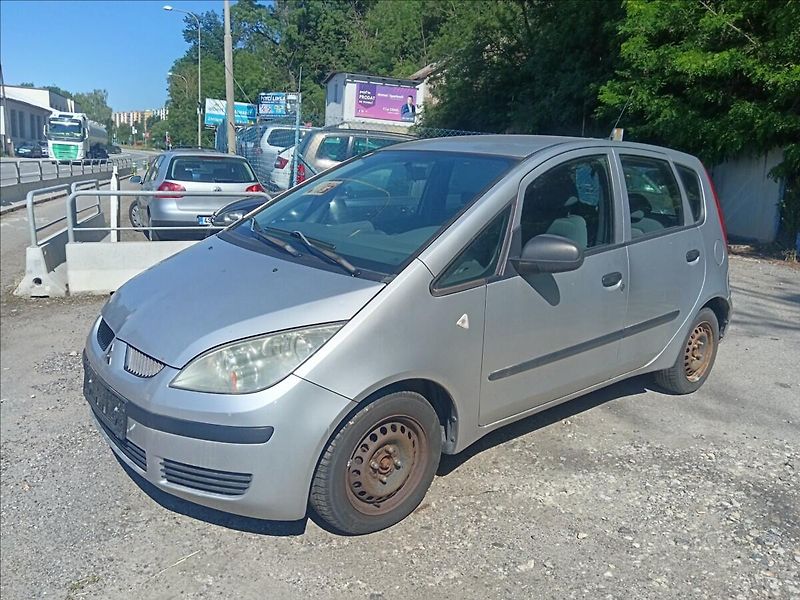 Mitsubishi Colt 1,1 MPi - fotka 4 z 19